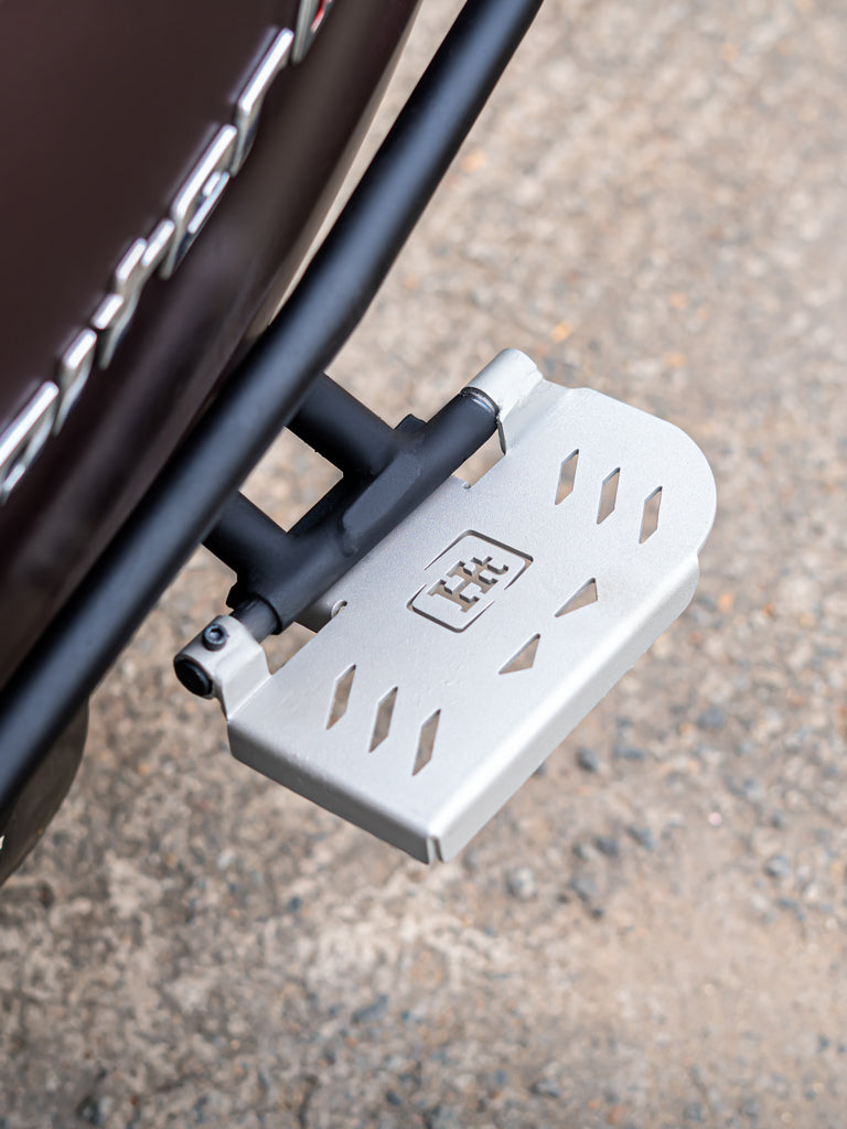 JUPITER 125 BS6 FOOT REST FOLDABLE LEFT SIDE / SB 1090