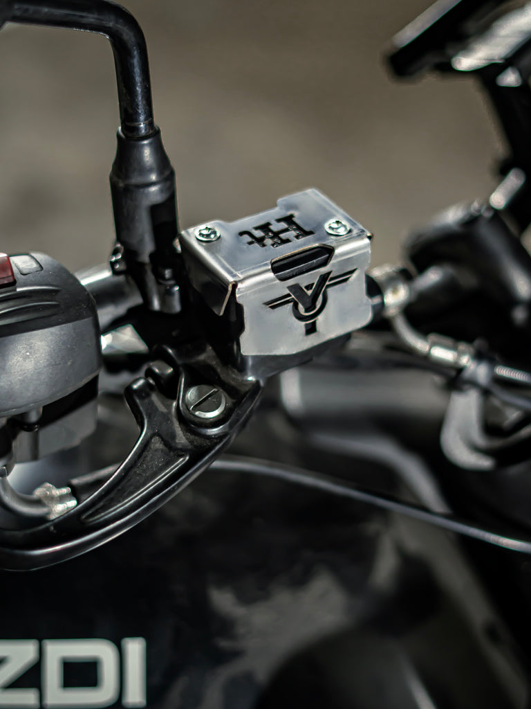 FRONT OIL TANK CAP FOR YEZDI ADVENTURE 2025 / FTC 093