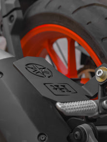 MT-15 & R15 V4/M FOOT REST / FTR 742